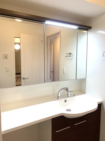 洗面設備　洗髪洗面化粧台