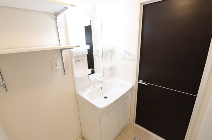 洗面設備　コンパクトで使いやすい洗面所