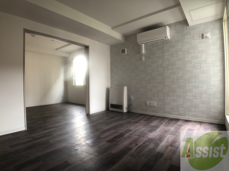 居室・リビング　広くてきれいなリビングです！快適に過ごせそうですね。