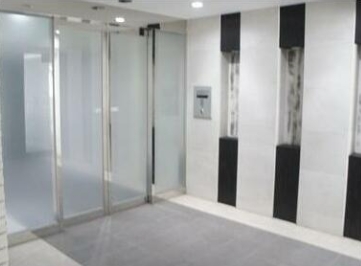 エントランス　清潔なエントランスです