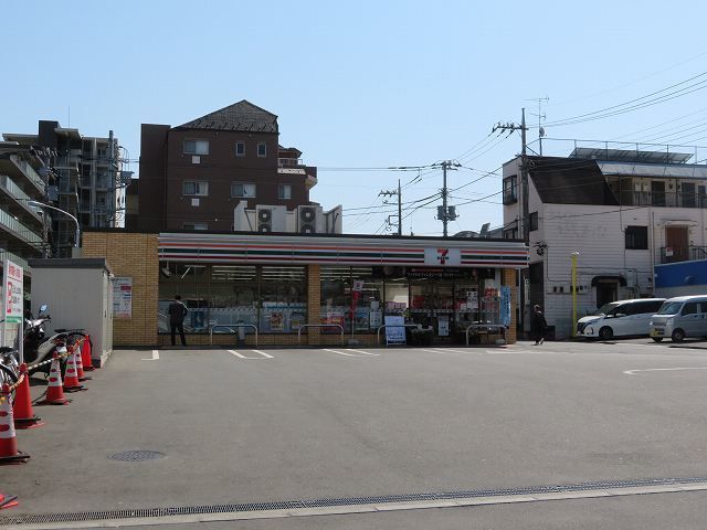 コンビニ　セブンイレブン（コンビニ）まで1100m