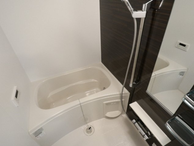 バス・シャワールーム　お風呂で日々の疲れを落としましょう