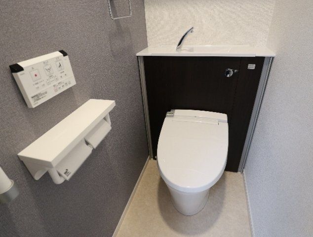 トイレ　落ち着いたトイレです