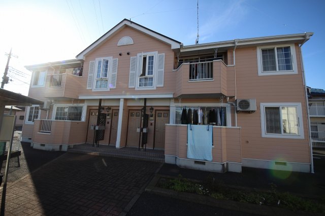 建物外観　綺麗な色使いの明るい外観です★