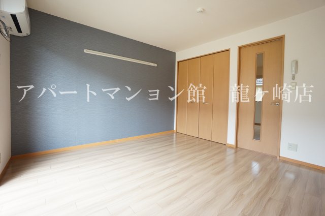 居室・リビング　類似