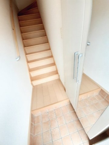 玄関　明るい玄関です