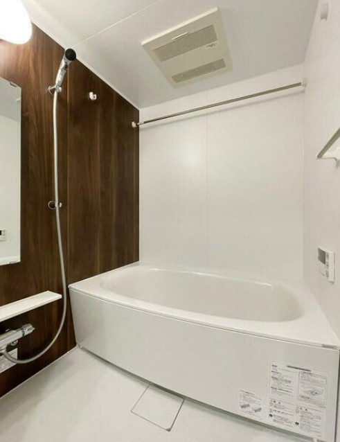 バス・シャワールーム　写真は同タイプ住居です。