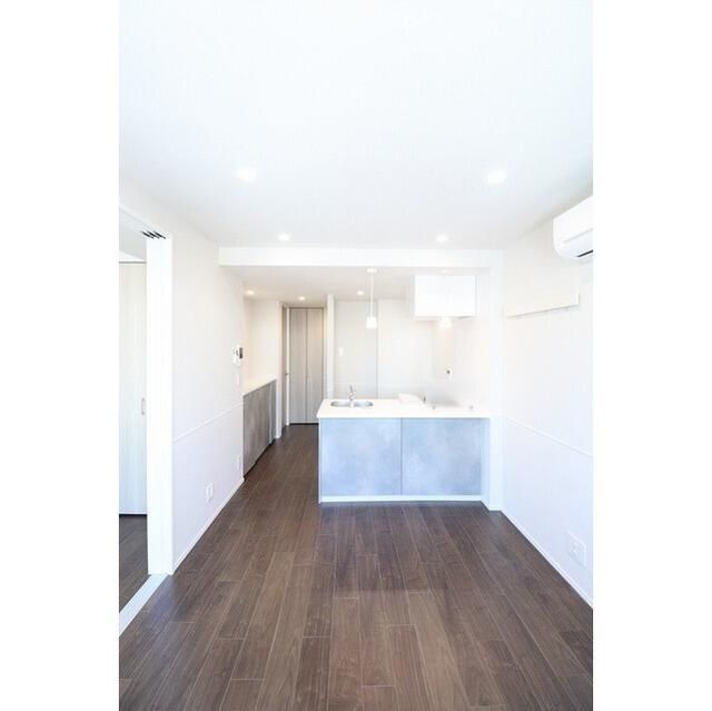 居室・リビング　写真は同タイプ住居です。