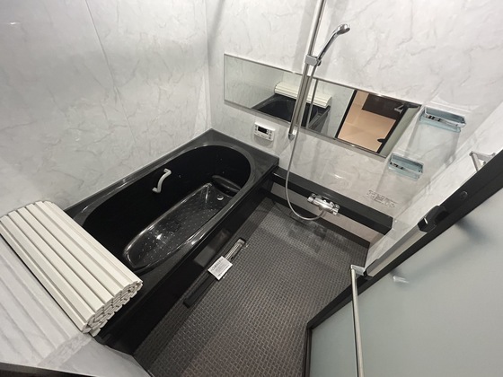 バス・シャワールーム　※別部屋の写真です