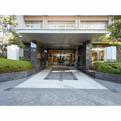 エントランス　ゆとりのあるエントランスです