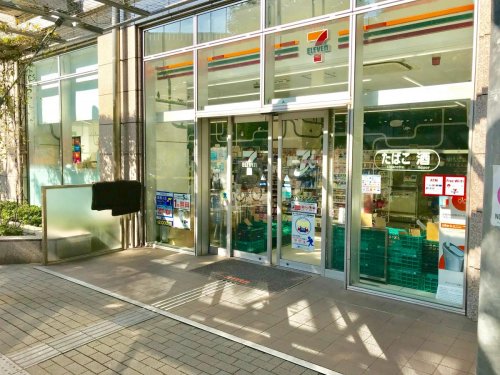 コンビニ　セブンイレブン 勝どきグロウスタウン店（コンビニ）まで84m