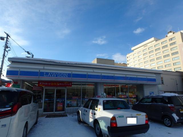 コンビニ　ローソン（コンビニ）まで271m