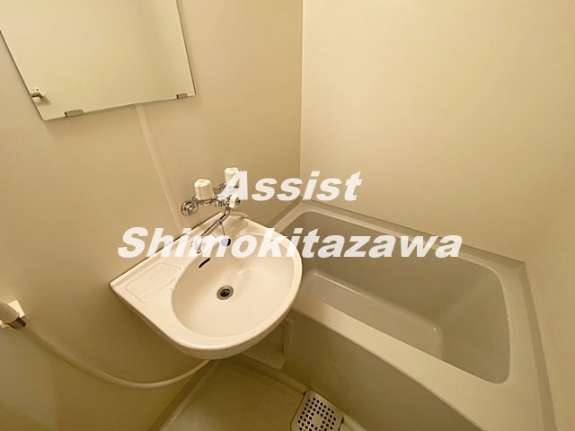 バス・シャワールーム　※同物件の参考写真です