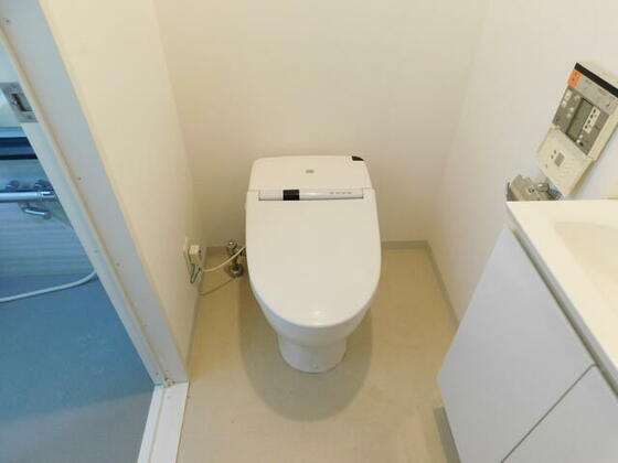 トイレ　※同間取り別室参考写真