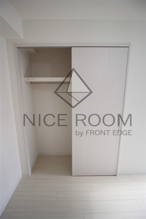 収納　ファーストフィオーレ本町イースト　クローゼット