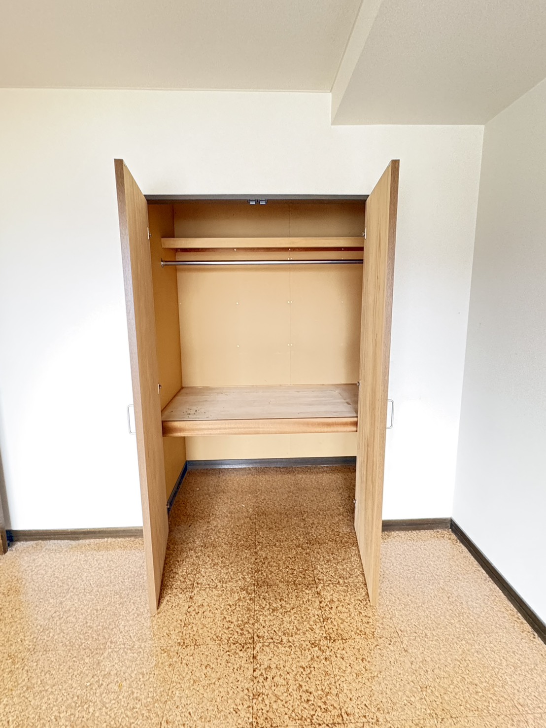 トイレ　他号室のお写真です。参考にご覧下さい。