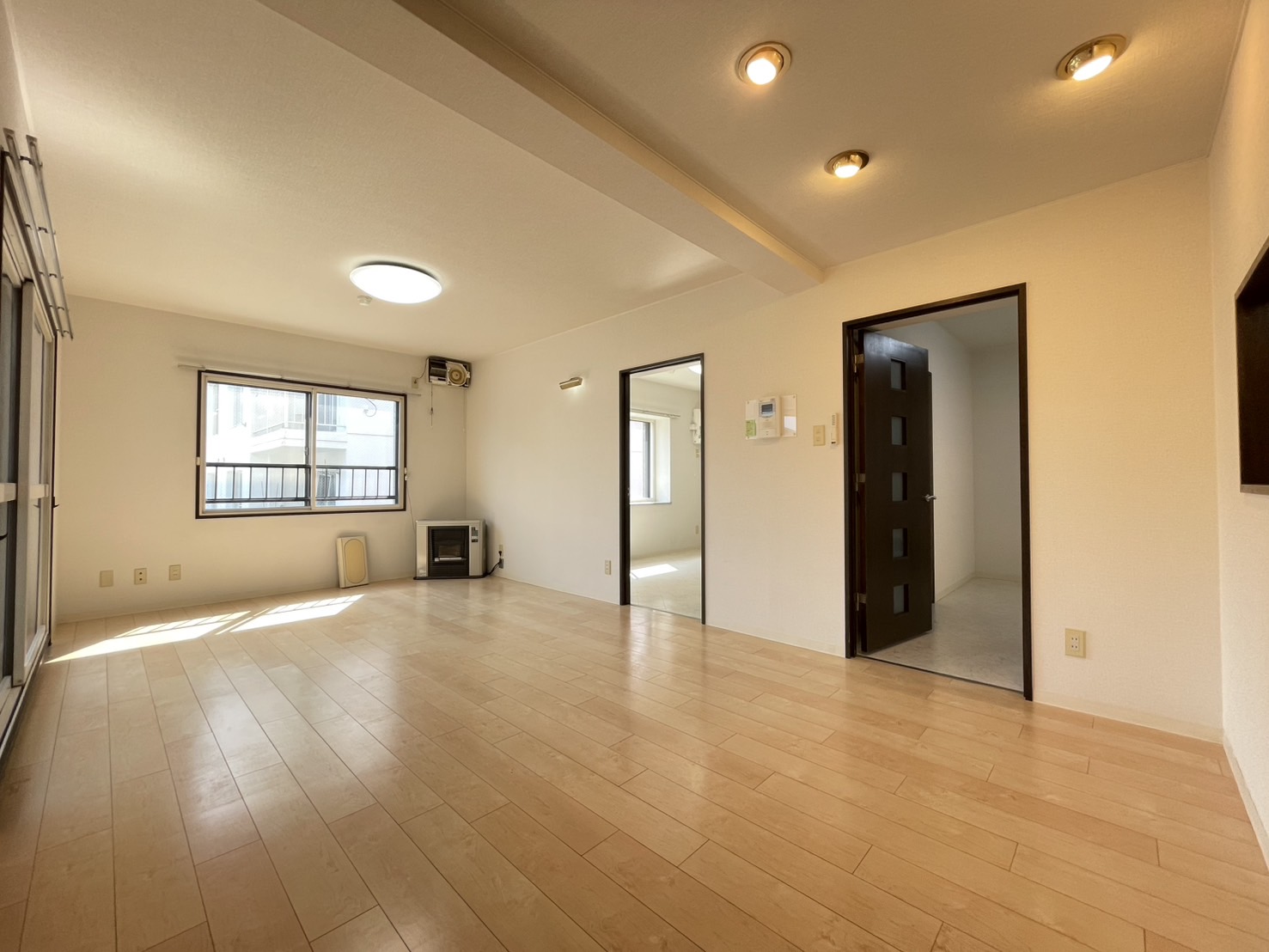 居室・リビング　他号室のお写真です。参考にご覧下さい。