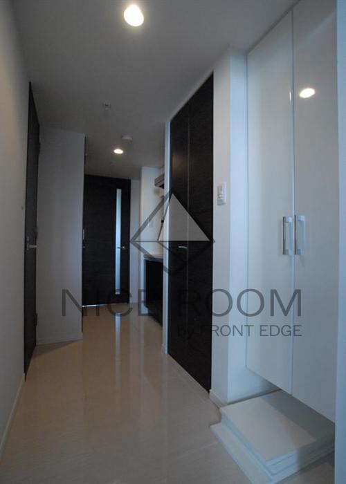 玄関　エスライズ東心斎橋 　玄関