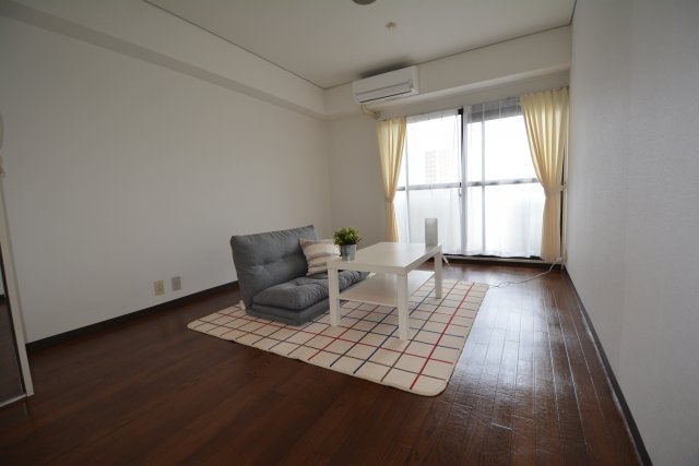 居室・リビング　エアコン付きで初期費用を抑えられます♪