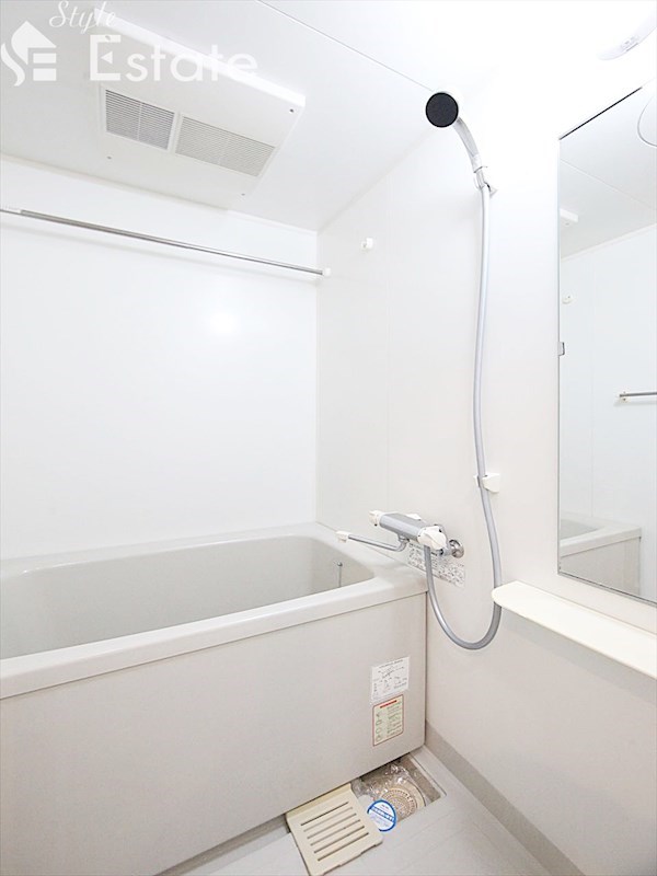 バス・シャワールーム　バスルーム