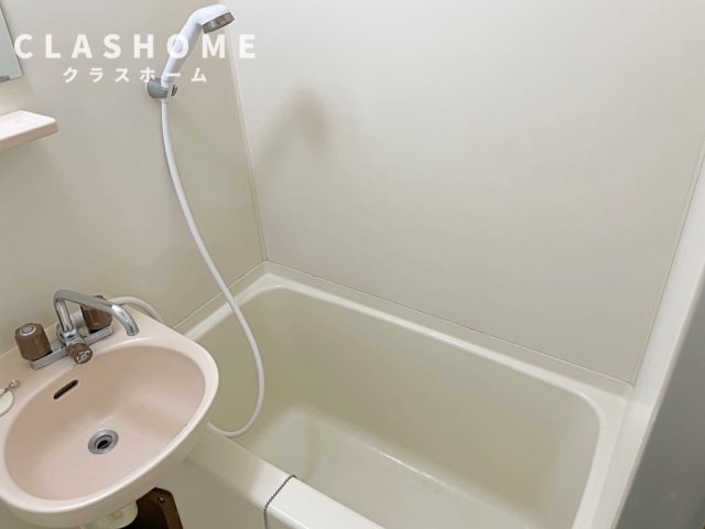 バス・シャワールーム　同物件の別部屋になります。