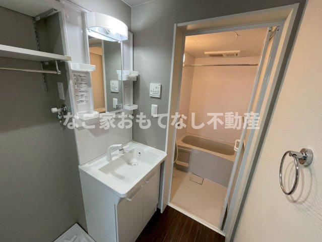 洗面設備　※写真は別号室