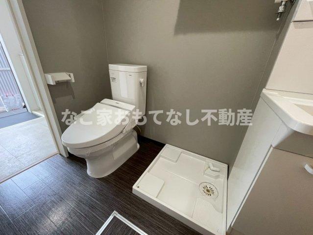 トイレ　※写真は別号室