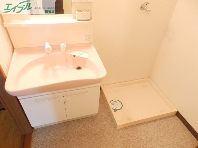 洗面設備　別部屋参考写真です