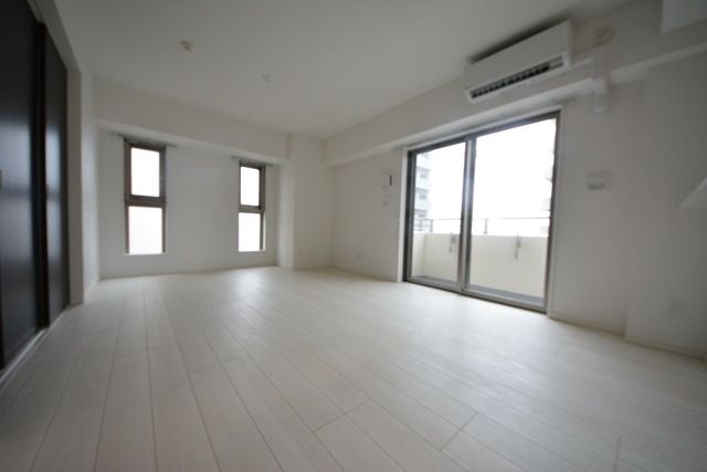 居室・リビング　広々リビング