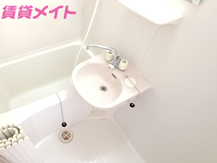 バス・シャワールーム　同タイプ部屋写真です。