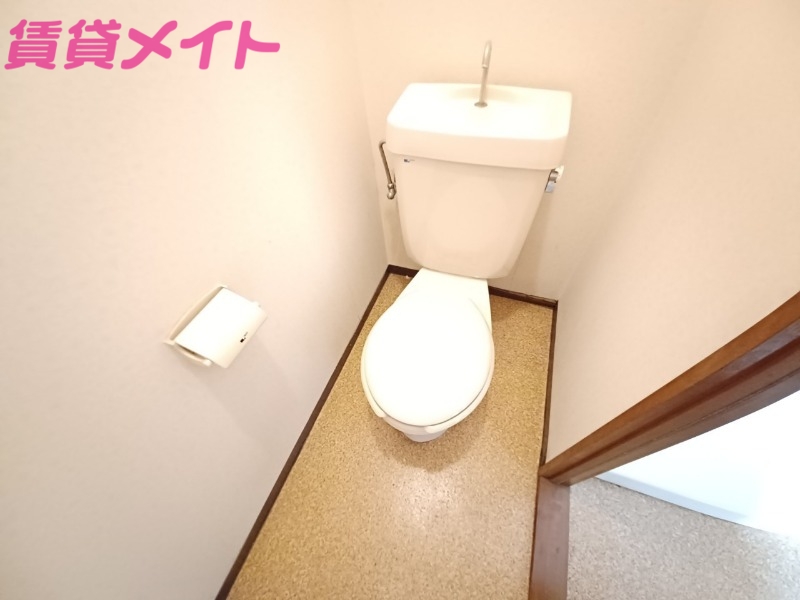 トイレ　同タイプ部屋写真です。