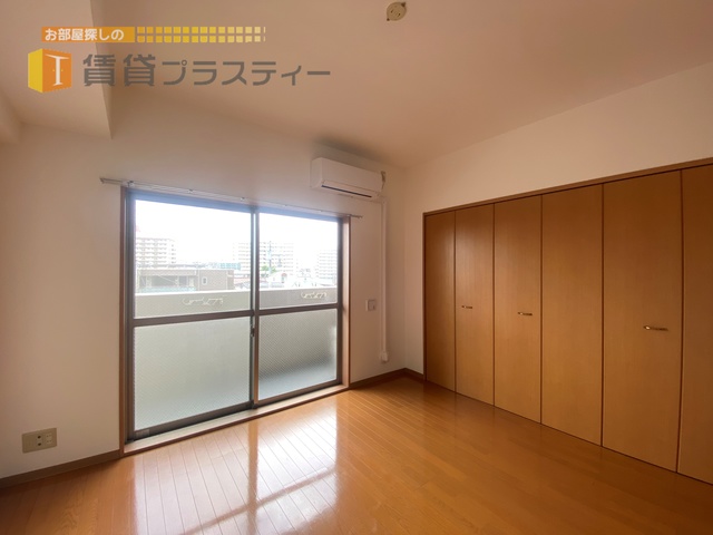 その他部屋・スペース　燦燦と陽が入ってきますね