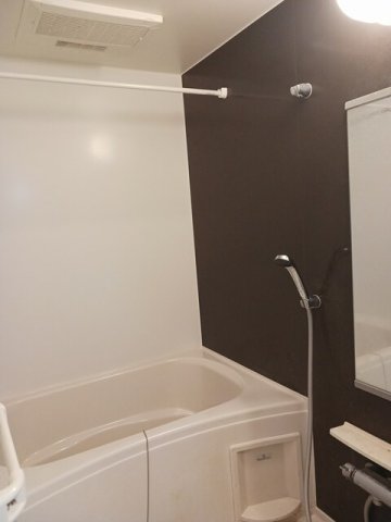 バス・シャワールーム　ゆったり過ごせるお風呂です