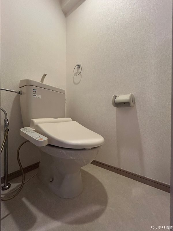 トイレ　別号室写真の為、現状優先