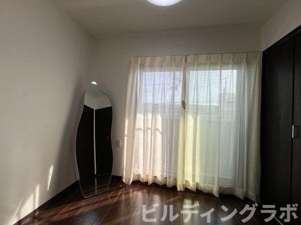 居室・リビング　モデルルームの為、家具小物等はつきません。