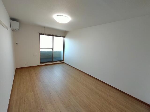 居室・リビング　?