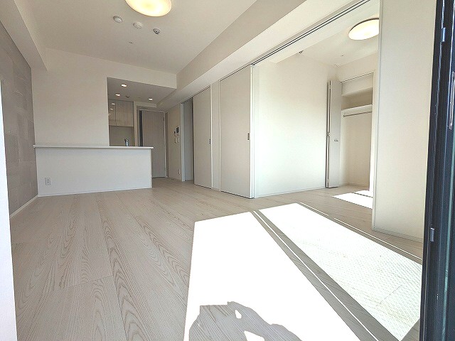 その他部屋・スペース　南向き、カウンターキッチン、インターネット無料、床暖房、エア