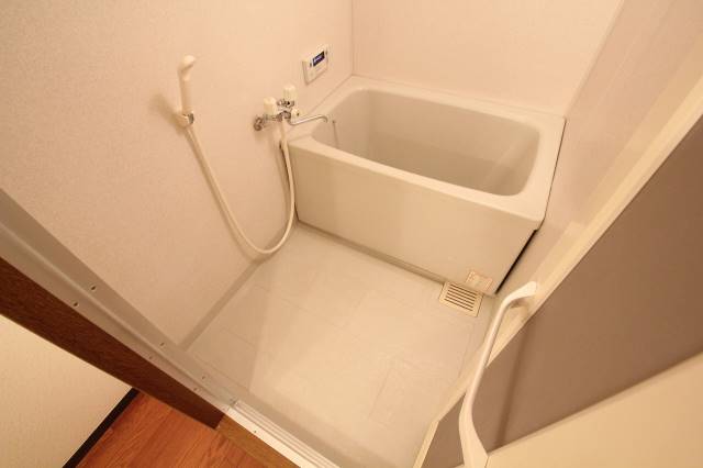 バス・シャワールーム　※１００２号室参照