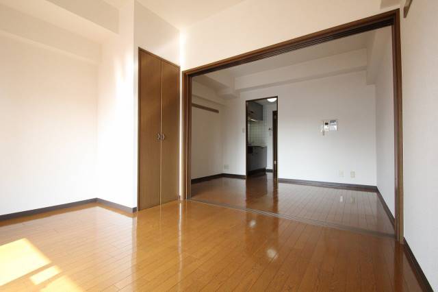 居室・リビング　※１００２号室参照