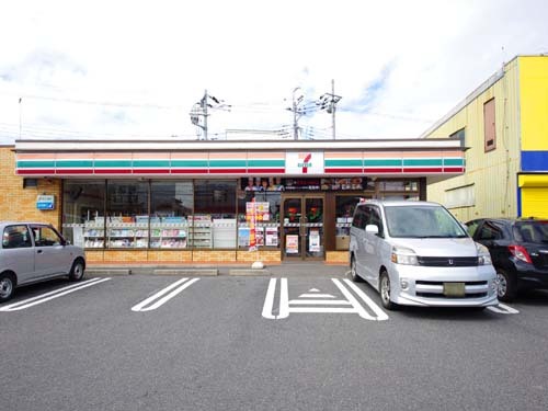 コンビニ　セブンイレブン　宇都宮竹林町店（コンビニ）まで692m