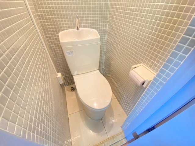 トイレ　八熊マンション
