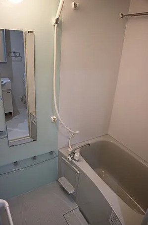 バス・シャワールーム　※別部屋参考写真