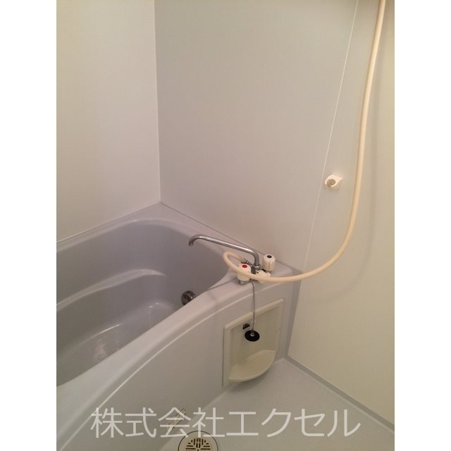 バス・シャワールーム　追炊き機能付きのお風呂です。