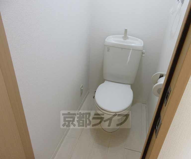 トイレ　清潔感のあるトイレです
