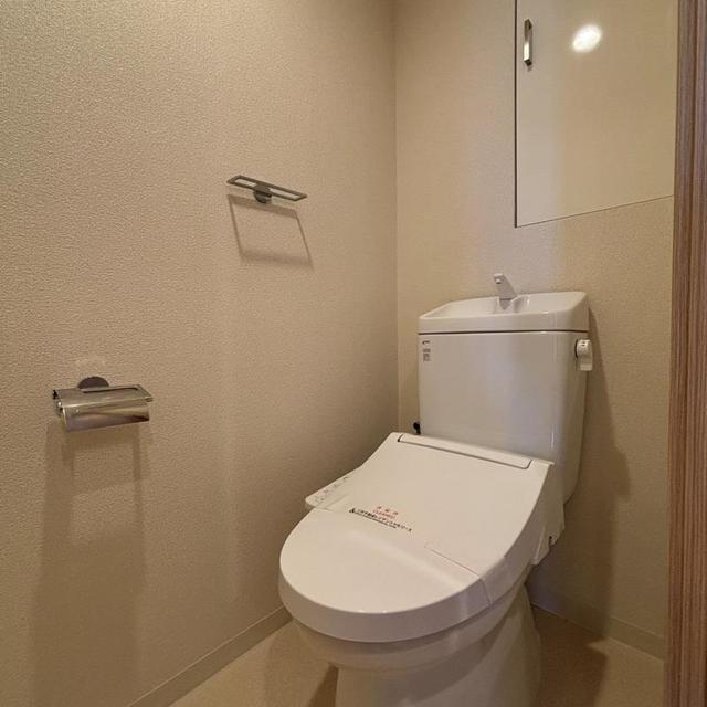 トイレ　※写真は同タイプ住戸です。