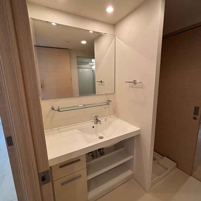 洗面設備　※写真は同タイプ住戸です。