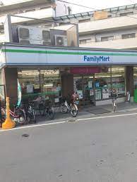 コンビニ　ファミリーマート 萱島駅前店（コンビニ）まで927m