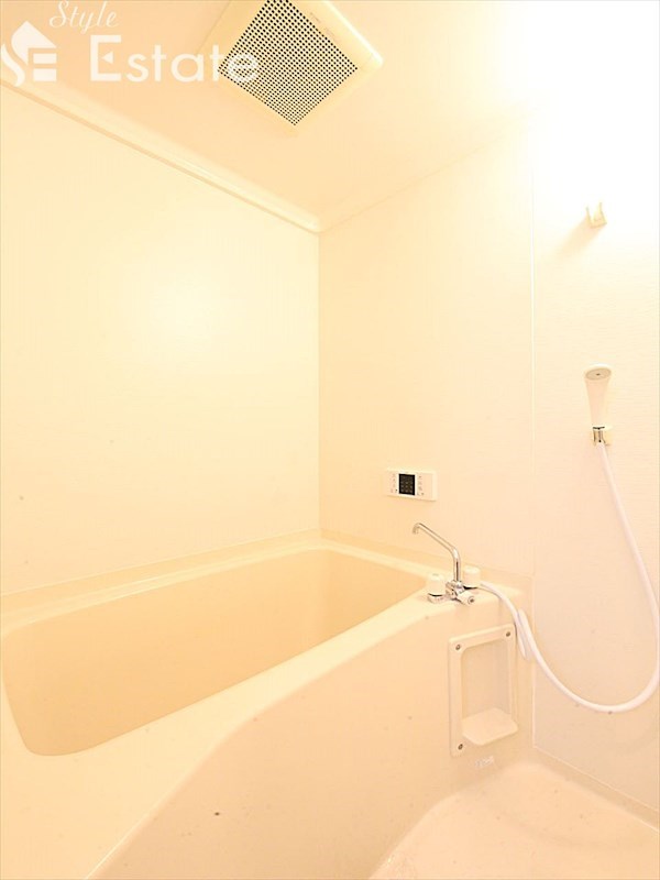 バス・シャワールーム　バスルーム