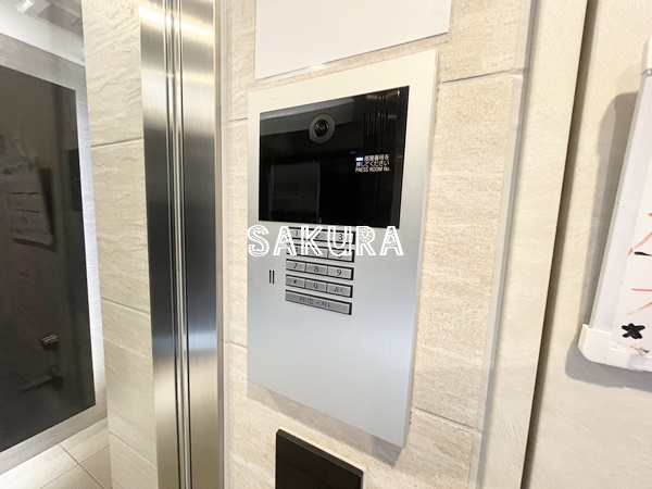 セキュリティ　女性の方でも安心のモニター付きオートロック♪