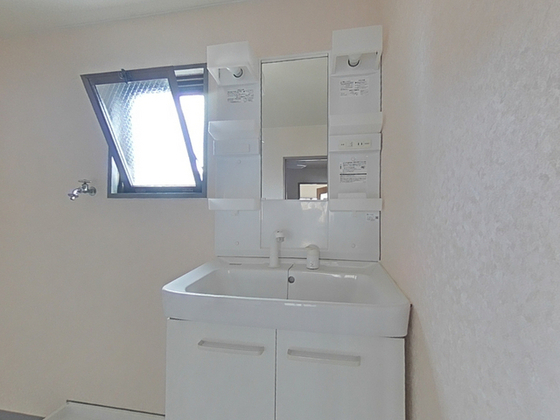 洗面設備　※別部屋の写真です